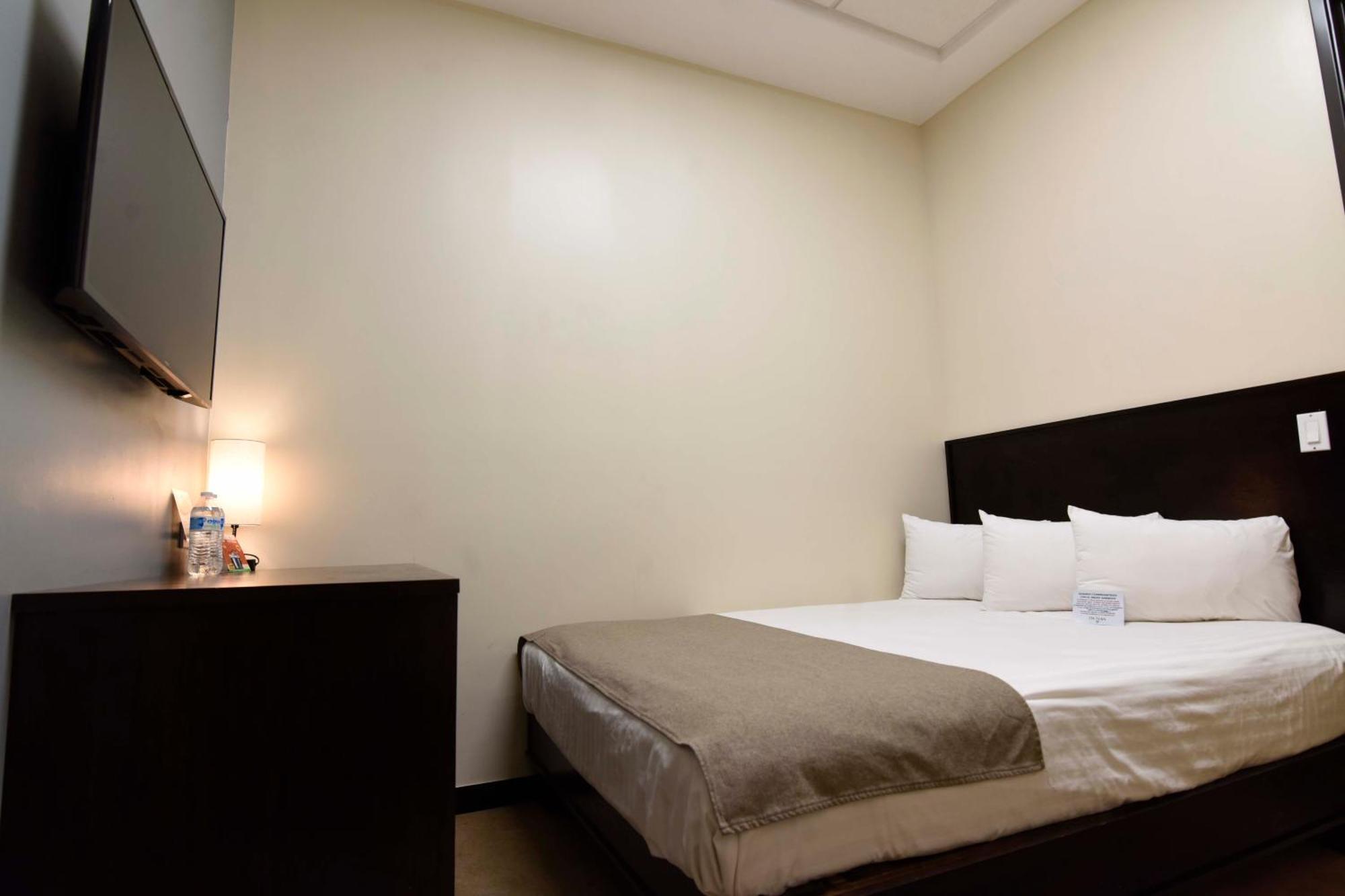 Hotel Dunas Near Consulate Сиудад Хуарес Екстериор снимка